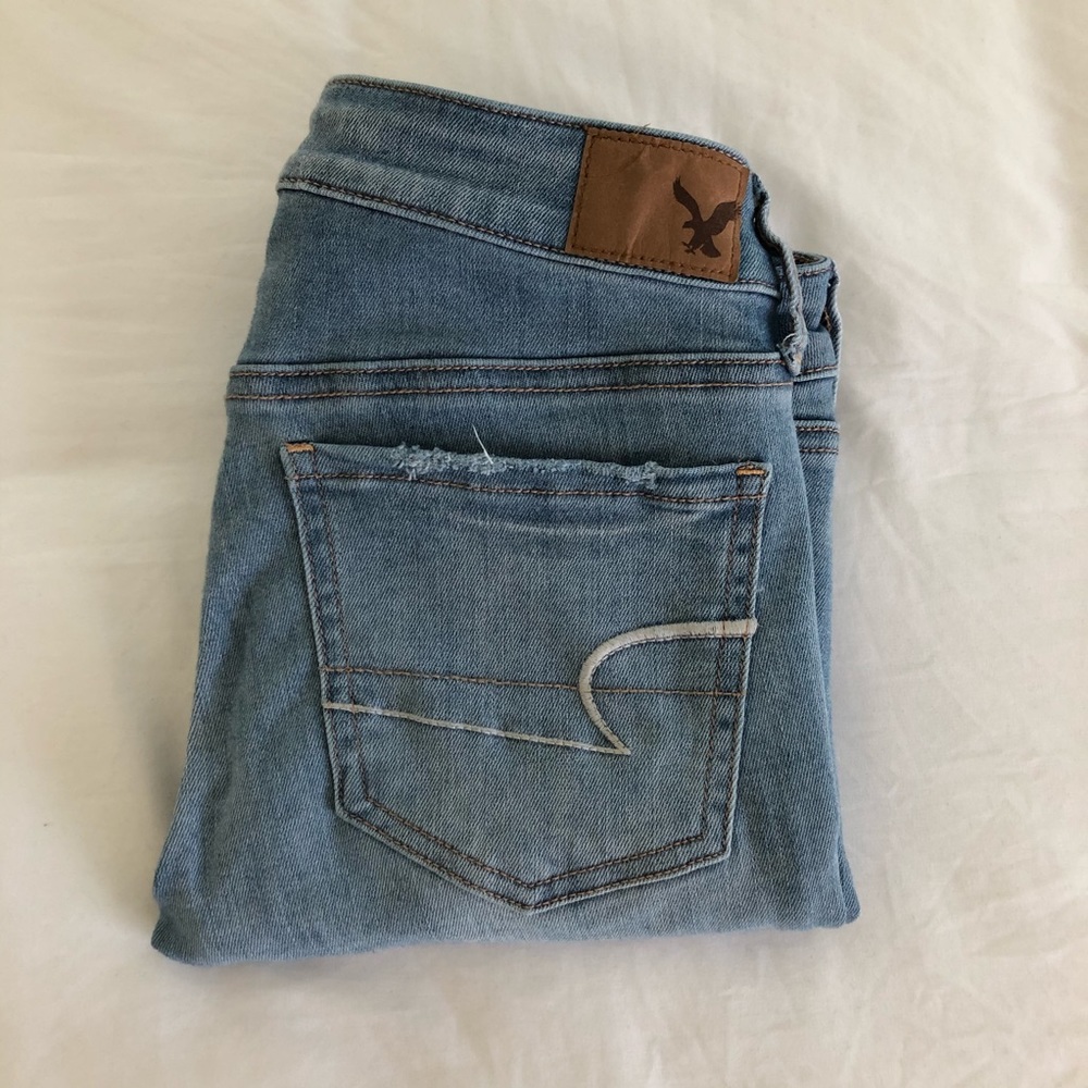 American Eagle Lightwash Jeggings Size 2